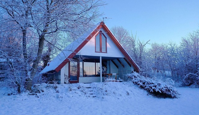 Lovely cottage near fjord in Hjarbæk