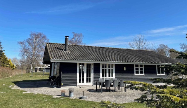 Lovely cottage with secluded garden
