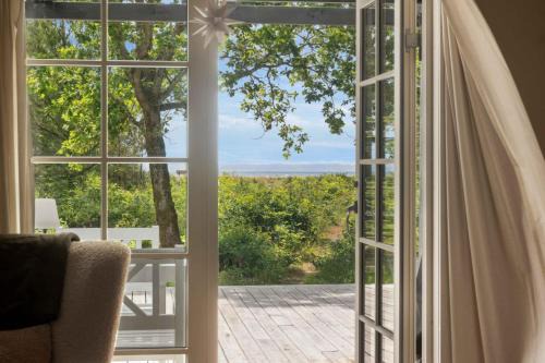 Lovely Cottage With View Of The Fjord