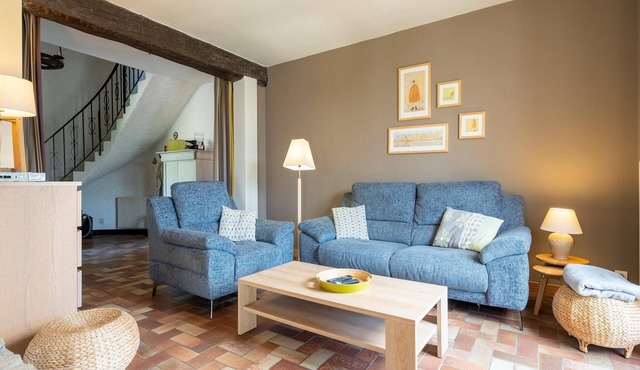 Lovely country house with private pool