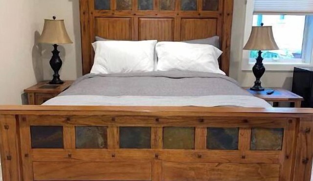 Lovely, country “in the heart of the city” suite 1