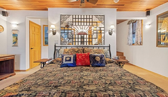 Lovely Couples Suite with Amazing Views and Privacy