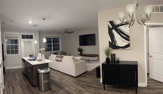 Lovely cozy spacious two bedroom, one bathroom