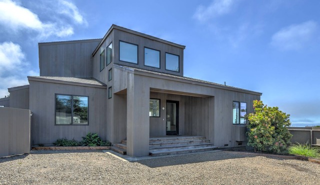 Lovely Day: 2 BR, 2.5 BA House in Sea Ranch, Sleeps 6