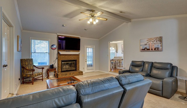 Lovely Decatur Home w/Yard ~ 6 Mi to Town!