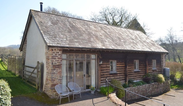 Lovely Devon barn, near Exeter, set in 15 acres of countryside