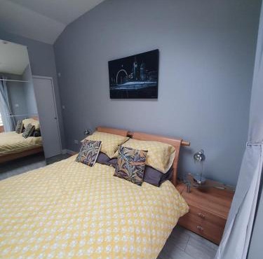 Lovely double room with en-suite bathroom