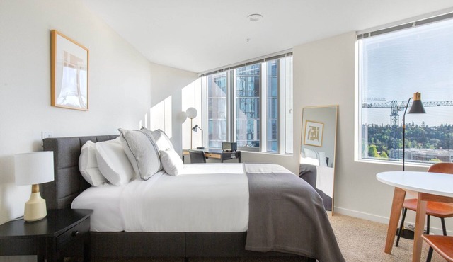 Lovely Downtown Bellevue Studio w/Gym, W/D, near shops, by Blueground