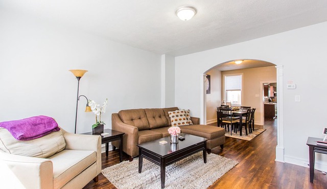 Lovely Downtown Townhome