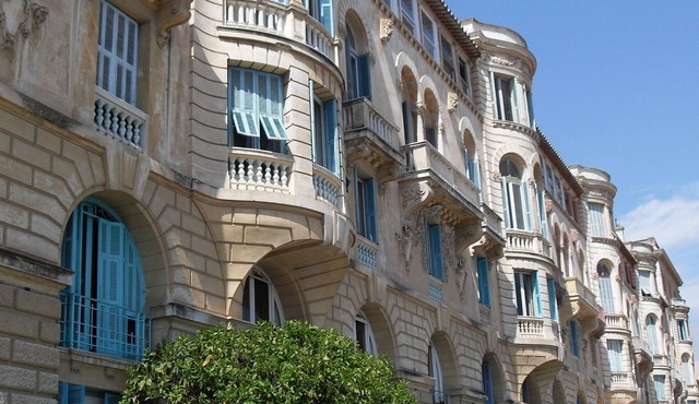 LOVELY DUPLEX IN A PALACE