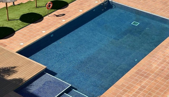 Lovely duplex with views of the communal swimming pool AV-13
