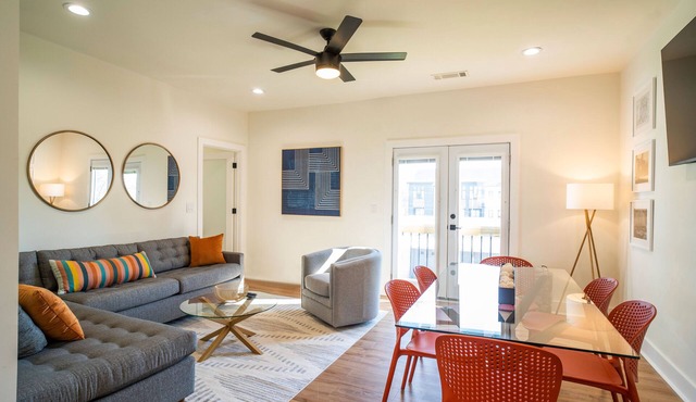 Lovely E. Lake 3bd/2bth, walkable to restaurants, parks, E. Lake golf course!