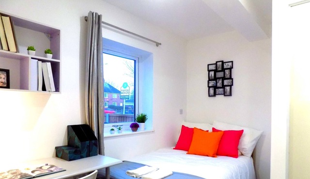 Lovely En-suite Room very close to Uni