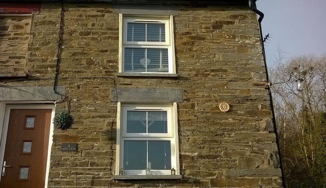 Lovely end of row character cottage with stunning views over the River Teifi