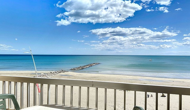 Lovely F2 Apartment on First Line with Elevator - 4 Pers - Palavas les Flots