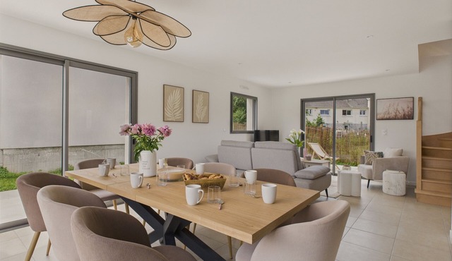 Lovely family home for 8 with garden