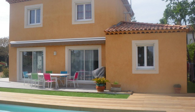 Lovely family home with pool between sea and hills in Provence