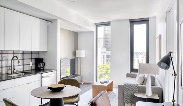 Lovely First Hill 1BR w/Gym & Coworking, by Blueground