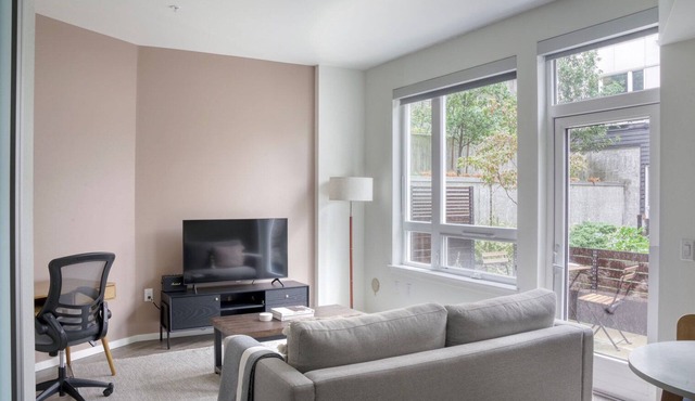 Lovely First Hill 1br w/Gym & BBQ, nr park, by Blueground