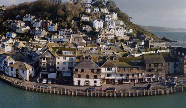 Lovely Flat In West Looe With Spectacular Sea & Harbour Views - Non Smokers Only