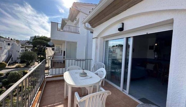 Lovely flat with pool and mountain views AV 28