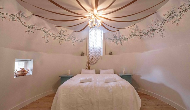 Lovely 5-bedroom elegant castle in Sainte-Sévère-sur-Indre for your stay