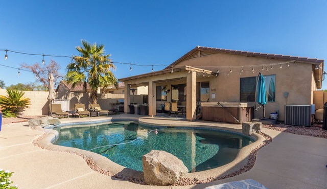 Lovely Garden Lakes,heated pool & Spa! Special montly rate!