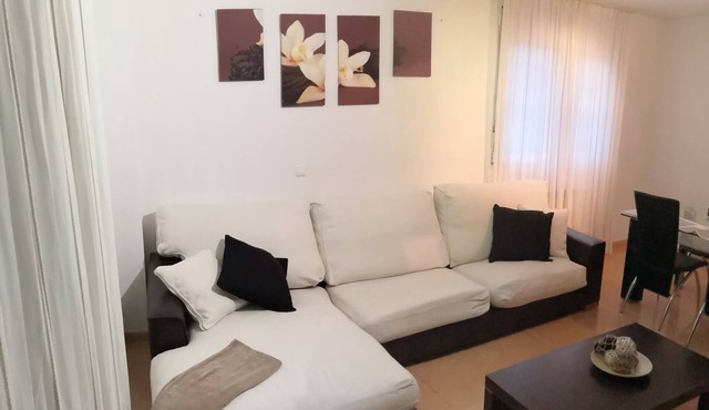 Lovely ground floor with garden and terrace in urbanizac with pool