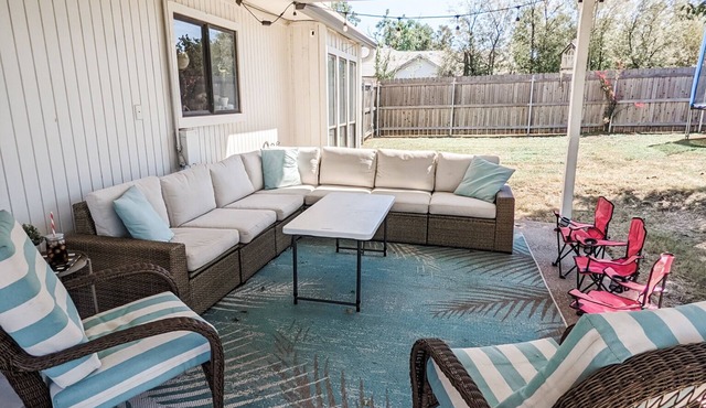 Lovely guest suite with yard
