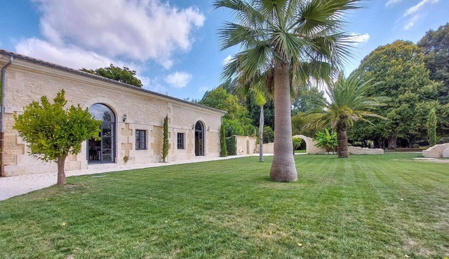 Lovely home in Saint-Julien-de-l'Esca with heated swimming pool