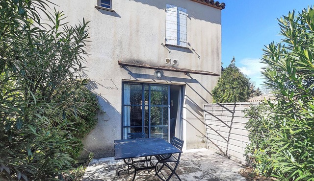 Lovely home in Saint-Laurent-de-la-Ca