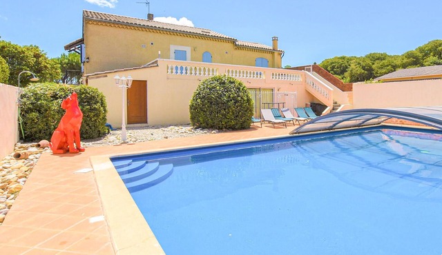 Lovely home in Saint-Maurice-sur-Eygu