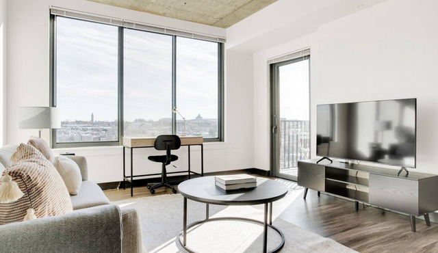 Lovely H Street 1BR w/Gym & Pool, near Union Station, by Blueground