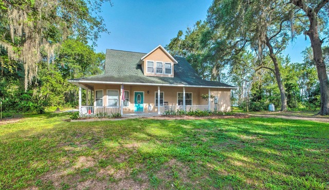 Lovely Hawthorne Home w/Private Boat Dock!