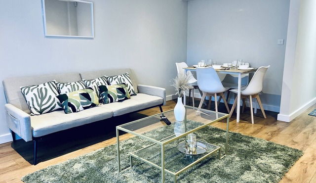 Lovely Hertfordshire Holiday Home for 1-4 in Hemel Hempstead