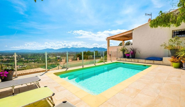 Lovely home in Roquebrune-sur-Argens
