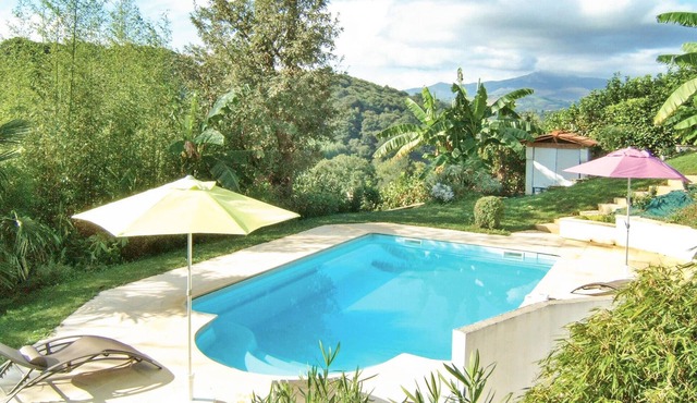 Lovely home in Saint-Pée-sur-Nivelle