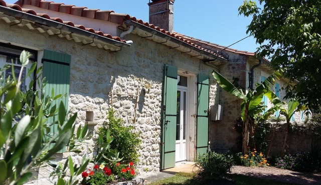 lovely holiday home in tip of the Médoc 15 km from the ocean