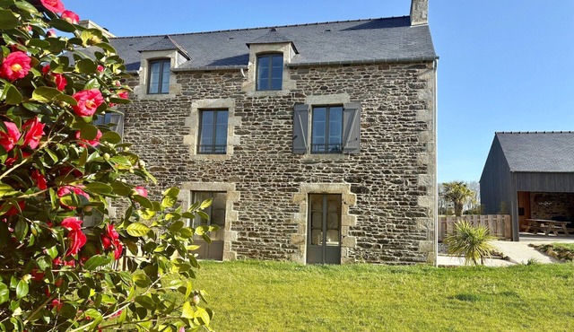 Lovely holiday cottage in Corseul