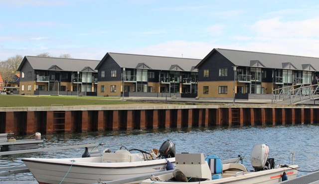 Lovely holiday flat with view of the harbour, town and Sallingsund Bridge.