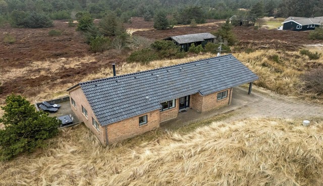 Lovely holiday home with Hot tub, sauna and space for 8 people
