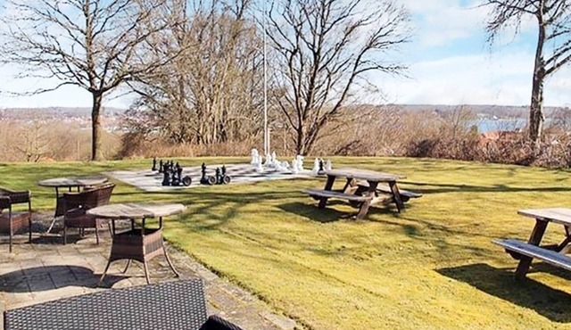 Lovely holiday home with garden