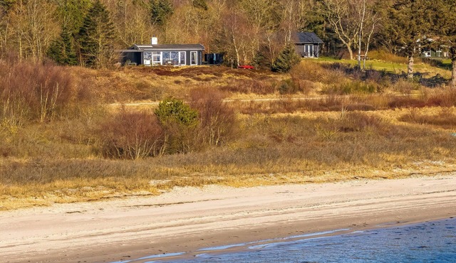 Lovely holiday home with panoramic view of the fjord.