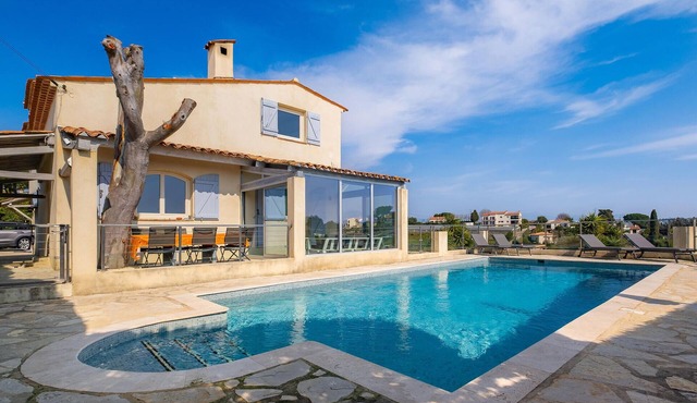 Lovely home in Saint-Laurent-du-Var