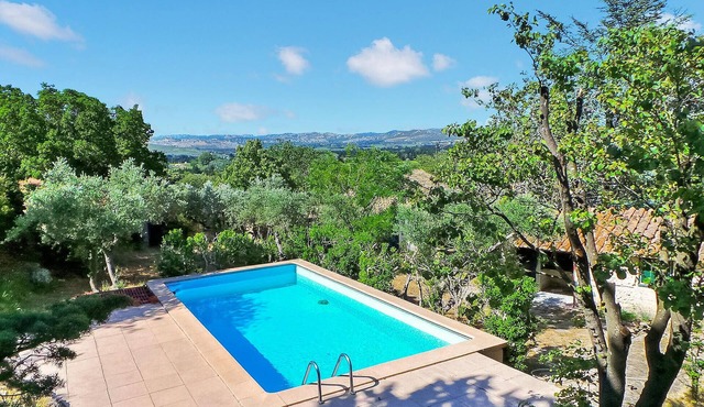 Lovely home in Saint-Martin-de-Crau