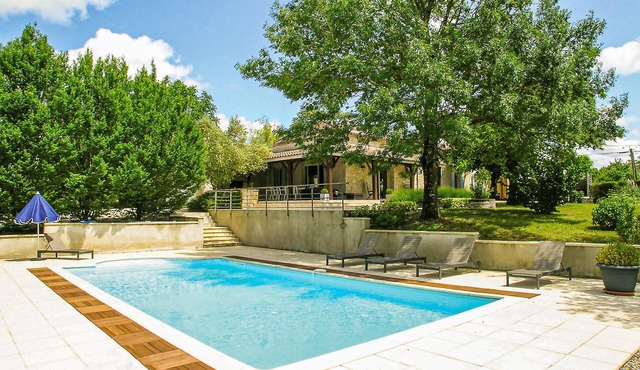 Lovely home in St. Aubin de Cadelech