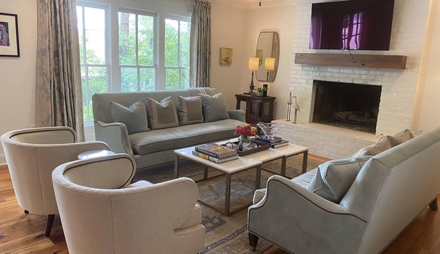 Lovely home 1.7 miles from Grove and Stadium