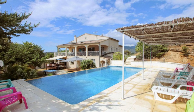 Lovely home in Rousset les Vignes