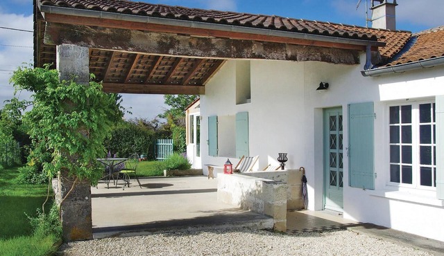 Lovely home in St Fort sur Gironde
