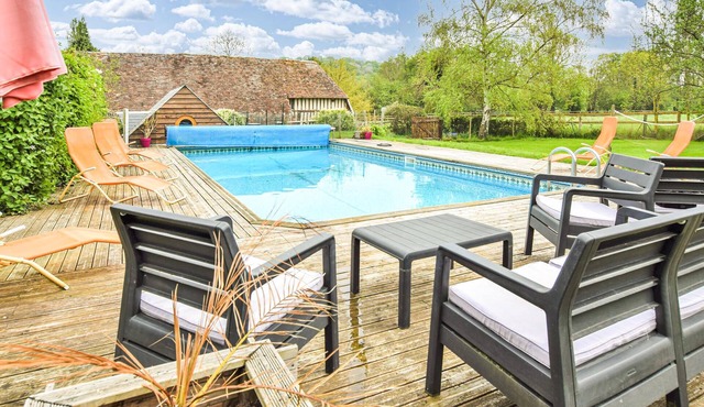 Lovely home in St Pierre en Auge with heated swimming pool